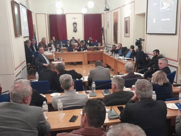 Δημοτικό Συμβούλιο Καλαμάτας: Δυσοίωνες εκτιμήσεις για τα οικονομικά των δήμων