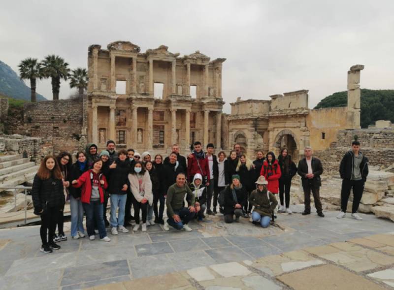 Το 2ο Γυμνάσιο Καλαμάτας στη Σμύρνη