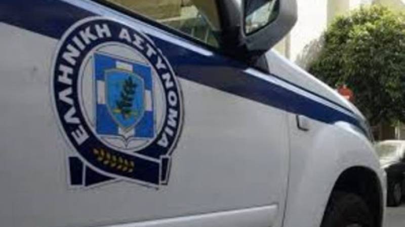 Σε διαθεσιμότητα ο αστυνομικός που συνελήφθη για εμπορία ανθρώπων και βιασμό κατ' εξακολούθηση