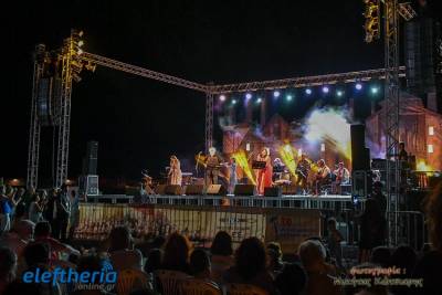 Μάγεψαν το κοινό της Καλαμάτα Σαββόπουλος - Φαραντούρη (φωτογραφίες)