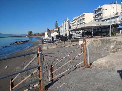 Σφραγίστηκε η επικίνδυνη σκάλα