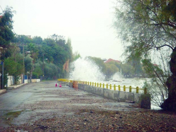 Δημοπρατήθηκε με προϋπολογισμό 1,3 εκατ. ευρώ το έργο προστασίας της ακτής της Μικρής Μαντίνειας