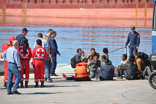 Καλαμάτα: Προσωρινή άδεια στους 41 μετανάστες μέχρι να απελαθούν