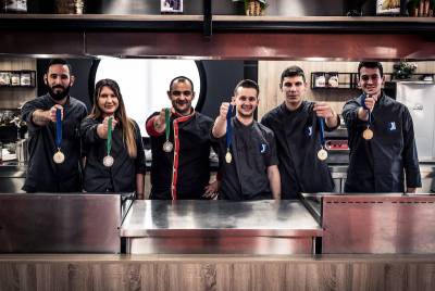 Το «ΙΕΚ ΑΚΜΗ» πρώτο σε συνολικό αριθμό μεταλλίων και σε χρυσά στον Πανελλήνιο Διαγωνισμό Μαγειρικής GREEK CHEF 2018