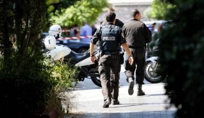 Βαρυμπόμπη: Παραδόθηκε ο 26χρονος που μαχαίρωσε τον επιχειρηματία (βίντεο)