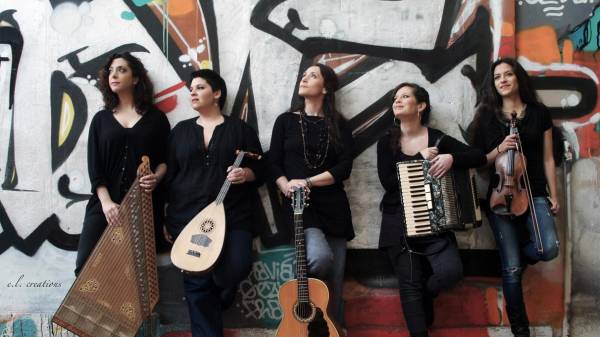 "Θα τραγουδήσω αγαληνά" από την ορχήστρα Smyrna