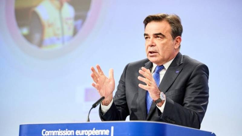 Σχοινάς: Επανεξέταση της μετανάστευσης εργατικού δυναμικού