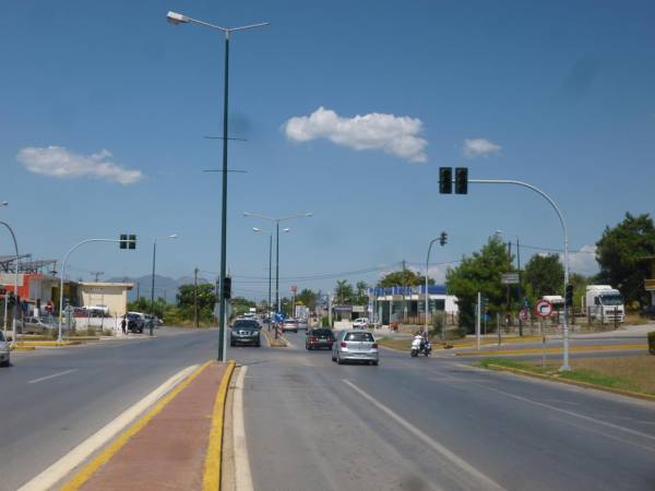 Σβηστά τα φανάρια στον κόμβο Ζαφέιρη