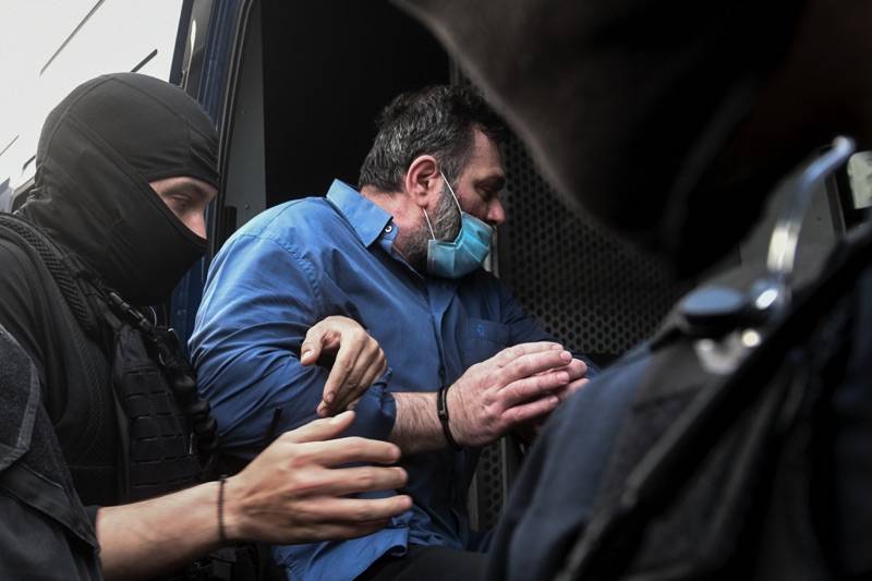 ΣΥΡΙΖΑ: "Νίκη της Δημοκρατίας το γεγονός ότι ο νεοναζί Λαγός οδηγείται στις ελληνικές φυλακές"