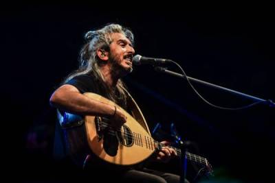 Συναυλία του Γιάννη Χαρούλη στην Αρχαία Μεσσήνη