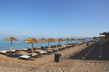 Προβληματισμός των ξενοδόχων: Η ουκρανική κρίση πλήττει την Τριφυλία