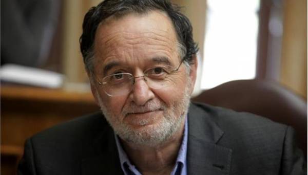 Συμφωνία συμβατή με το πρόγραμμα του ΣΥΡΙΖΑ, ζητά ο Λαφαζάνης