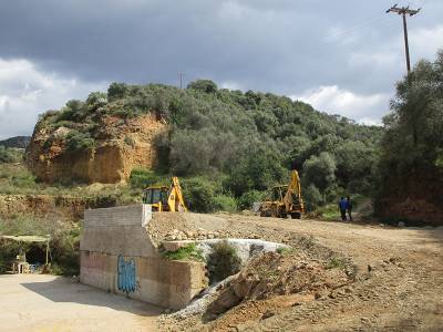 Ετοιμάζουν σταθμό μεταφόρτωσης απορριμμάτων στο Νέδοντα (βίντεο)