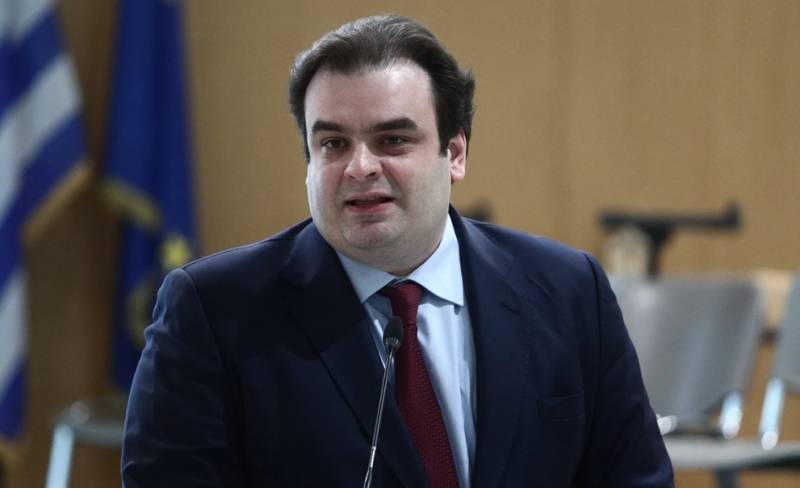 Πιερρακάκης: Επιπλέον μάθημα οικονομίας στην Α΄ Λυκείου από τον Σεπτέμβριο του 2025