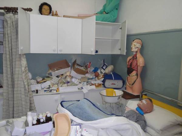 Θεωρίες συνωμοσίας από κόμματα και πολιτικούς