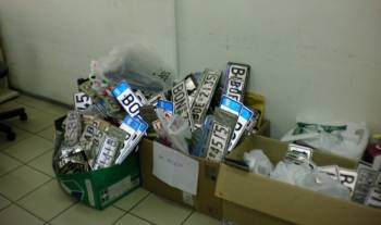 Χρησιμοποιούσε πινακίδες άλλου οχήματος στο αυτοκίνητό του στη Νέα Τίρυνθα