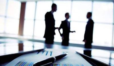 Προγράμματα στήριξης μικρών επιχειρήσεων ζητεί η ΟΕΒΕ