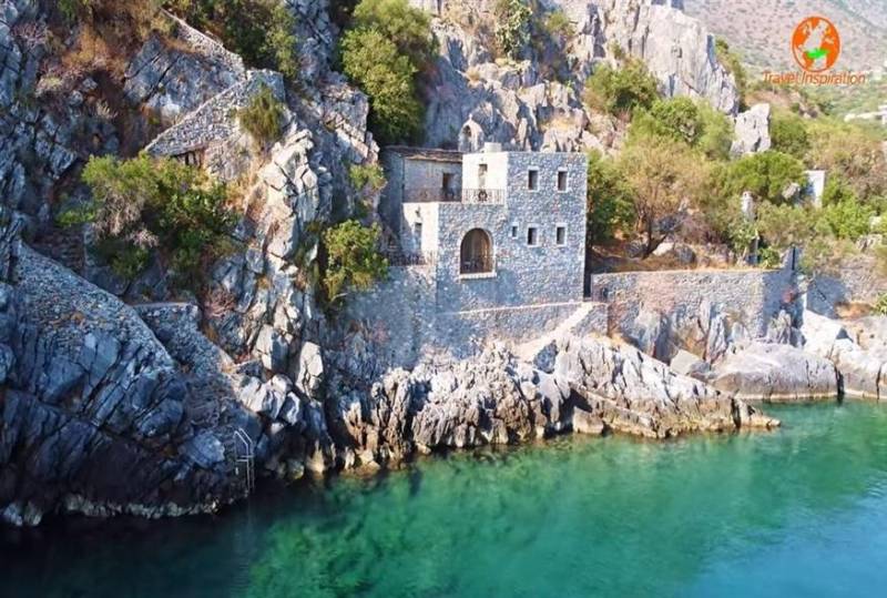 Αλύπα: Το εντυπωσιακό χωριό της Μάνης που πρωταγωνίστησε στο διεθνή κινηματογράφο