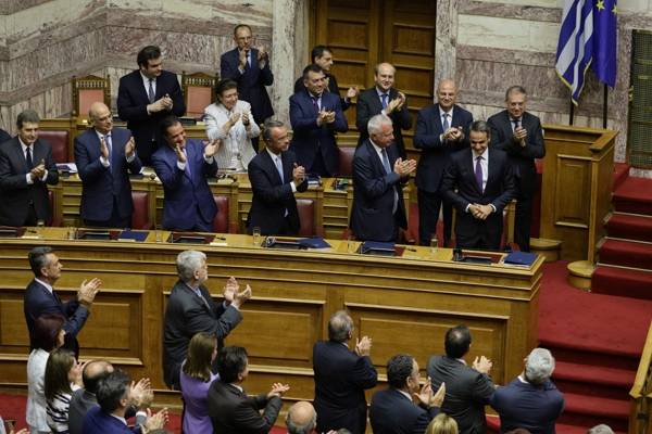 Ακόμα δεν τον είδαμε Γιάννη τον εβγάλαμε