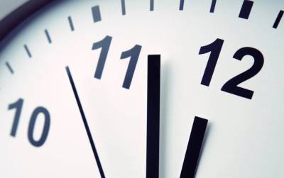 Πότε θα πάμε τα ρολόγια μας μπροστά - Ο λόγος που έχει «παγώσει» η κατάργηση του μέτρου