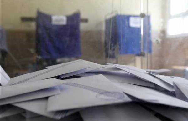 Μόνο 5 συμβούλους ο Τατούλης στη Μεσσηνία: «Πάγωμα» καταμέτρησης, «ζεσταίνει» υποψήφιους