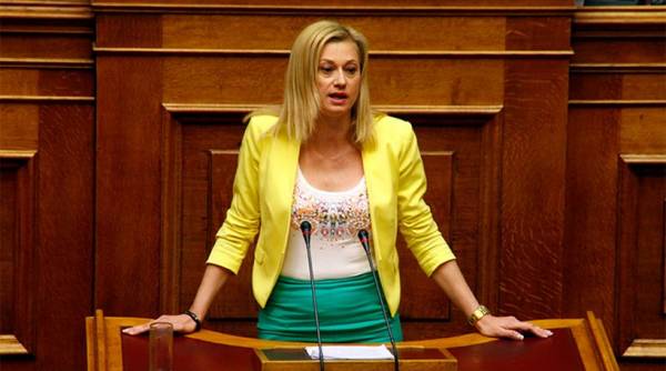 Ραχήλ: «Ντροπή σας. Δεν είστε αριστεροί, αλλά κακέκτυπα του Γεωργιάδη»