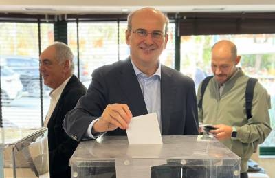 Χατζηδάκης: Η Νέα Δημοκρατία παραμένει, όπως την οραματίστηκε ο Κωνσταντίνος Καραμανλής