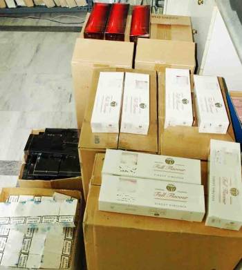 Πακιστανοί με 3.000 λαθραία πακέτα τσιγάρων στη Σπάρτη