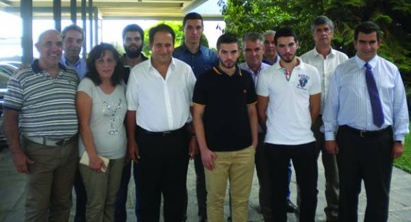 Βράβευση παιδιών που πέτυχαν σε πανεπιστήμια από την καπνοβιομηχανία "Καρέλια