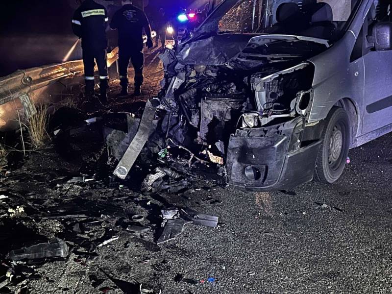 Απανθρακώθηκε 21χρονος οδηγός σε φρικτό τροχαίο στο Αγρίνιο - Σώθηκε η συνοδηγός (Βίντεο)