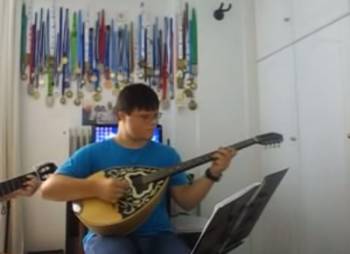 Ο Κυριάκος γεννήθηκε με σύνδρομο down και έγινε πρωταθλητής στη ζωή (βίντεο)