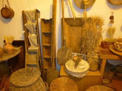 Εγκαινιάστηκε το Αγροτικό Λαογραφικό Μουσείο Καλαμάτας (φωτογραφίες)