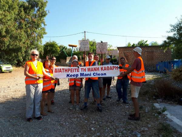 Εθελοντές καθάρισαν το Καρδαμύλη - Στούπα