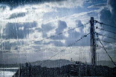 Ισχυρές βροχές και καταιγίδες με κεραυνούς, χαλαζοπτώσεις και ισχυρούς ανέμους, σήμερα και αύριο