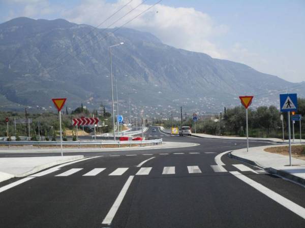Συμβαίνει κι αυτό: Μπαίνουν.... ανάποδα στον περιφερειακό της Καλαμάτας!