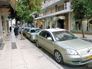 Εισήγηση για λευκά ταξί στην Καλαμάτα
