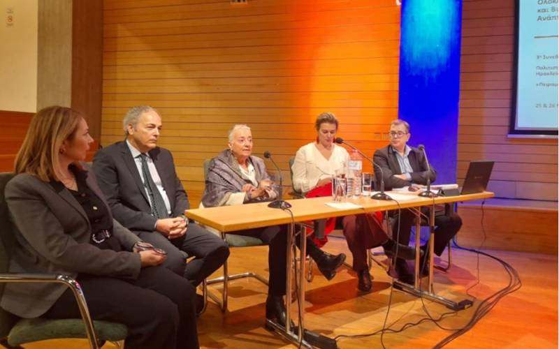 Δήμος Καλαμάτας: Η Παναγιώτα Κουράκλη σε συνεδρίαση στο Ηράκλειο για την κλιματική αλλαγή