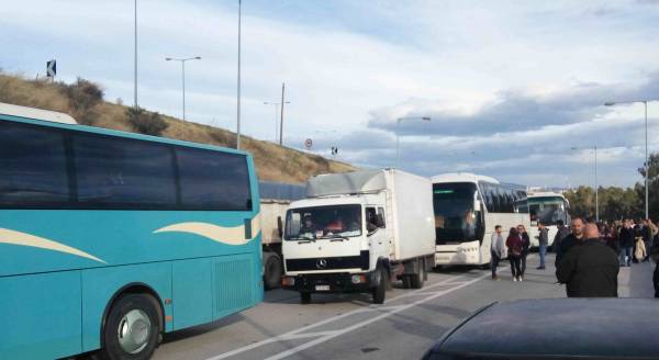 Πολύωρη ταλαιπωρία για ταξιδιώτες στον Ισθμό