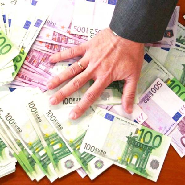 Τρίπολη: &quot;Ασφάλισε&quot; τις καταθέσεις του σε απατεώνα - Παραμύθι για δήθεν κούρεμα!