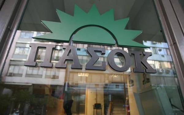 Ο Νικήτας Βαρελάς γραμματέας στο ΠΑΣΟΚ Καλαμάτας