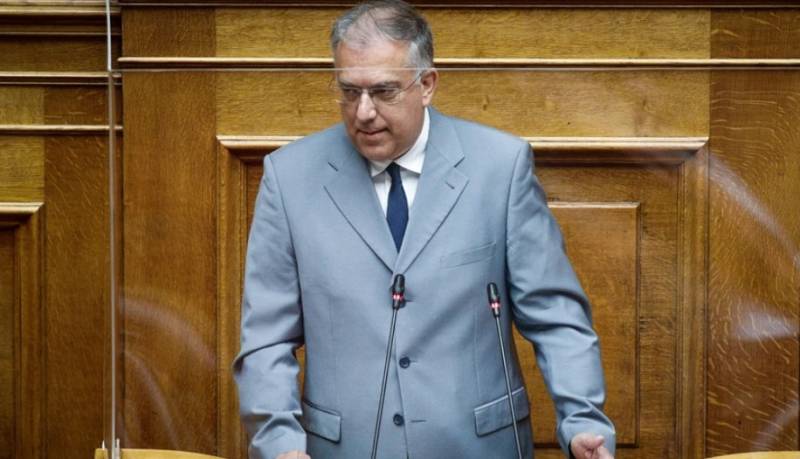 Θεοδωρικάκος: Αφήστε ήσυχη την ΕΛ.ΑΣ να κάνει τη δουλειά της - Το 20% των αστυνομικών δεν έχει εμβολιαστεί ή νοσήσει