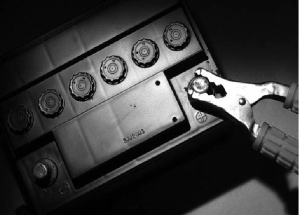 Συνελήφθη 54χρονος για κλεμμένες μπαταρίες αυτοκινήτων