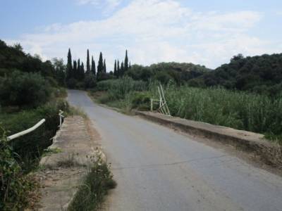 Τσακισμένο γεφύρι