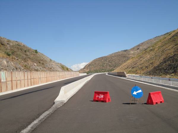 Διαγωνισμός για τη συντήρηση του Καλαμάτα - Τσακώνα