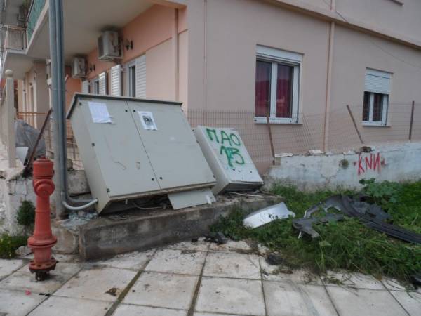 Τροχαίo "τύφλωσε" σηματοδότες στην Καλαμάτα