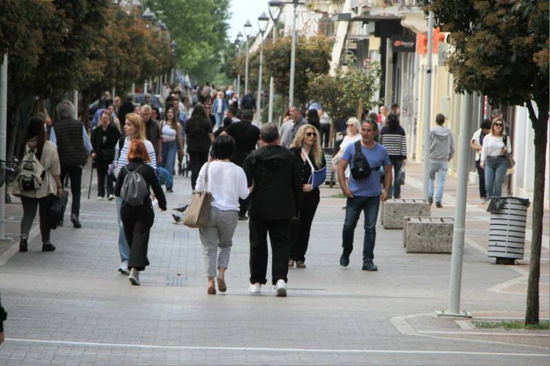 Γ. Εγγλέζος: Συγκρατημένη αισιοδοξία για την πασχαλινή αγορά - Με φόντο ακρίβεια, αναπλάσεις και στάθμευση