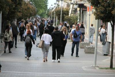 Γ. Εγγλέζος: Συγκρατημένη αισιοδοξία για την πασχαλινή αγορά - Με φόντο ακρίβεια, αναπλάσεις και στάθμευση