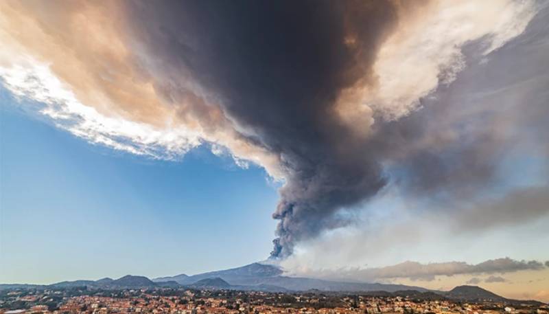 Ιταλία: Επαναλειτουργεί το αεροδρόμιο της Κατάνης