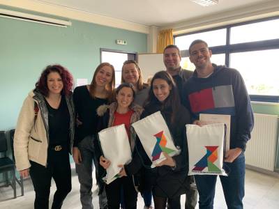 Εκπαιδευτικοί από τη Βαρκελώνη στο 10ο Πειραματικό Δημοτικό Καλαμάτας