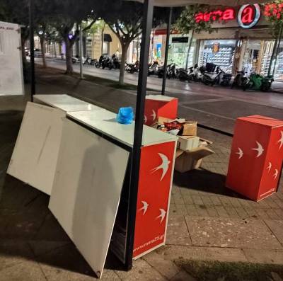 “Μερα25-Συμμαχία για τη Ρήξη” Μεσσηνίας: Καταγγέλλει νέο βανδαλισμό εκλογικού περιπτέρου